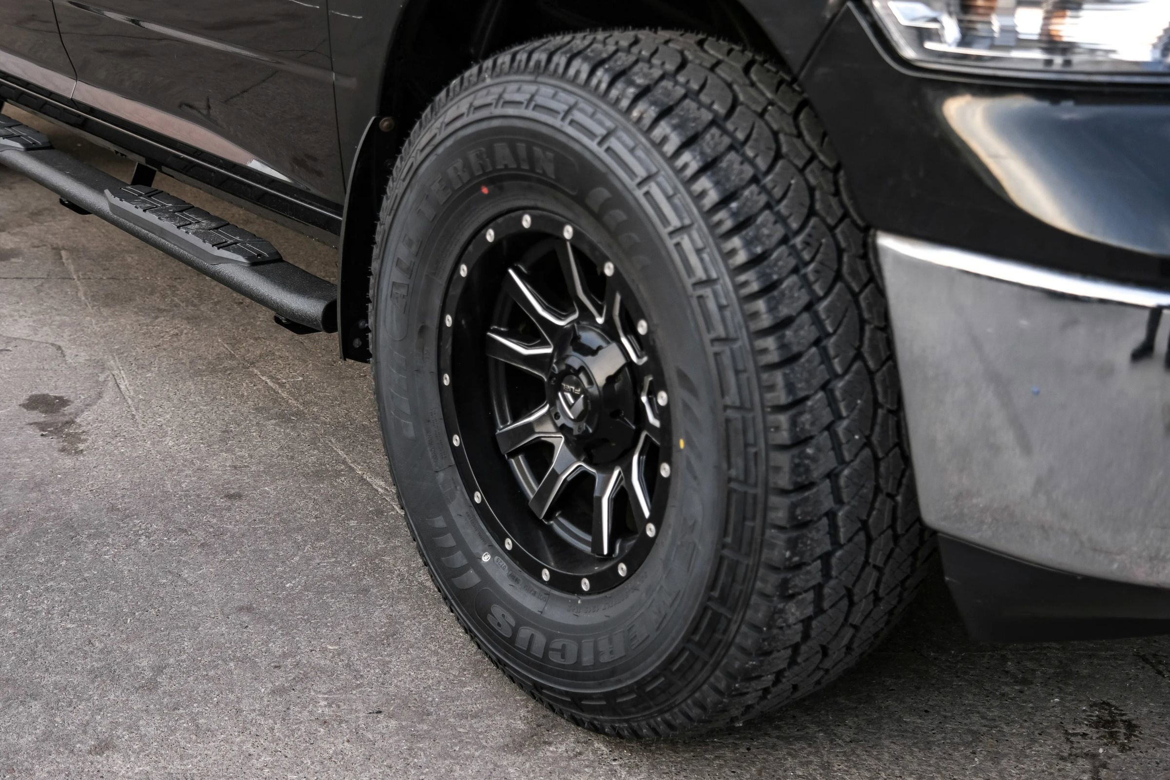 Used 2019 RAM 1500 Classic SLT image 50