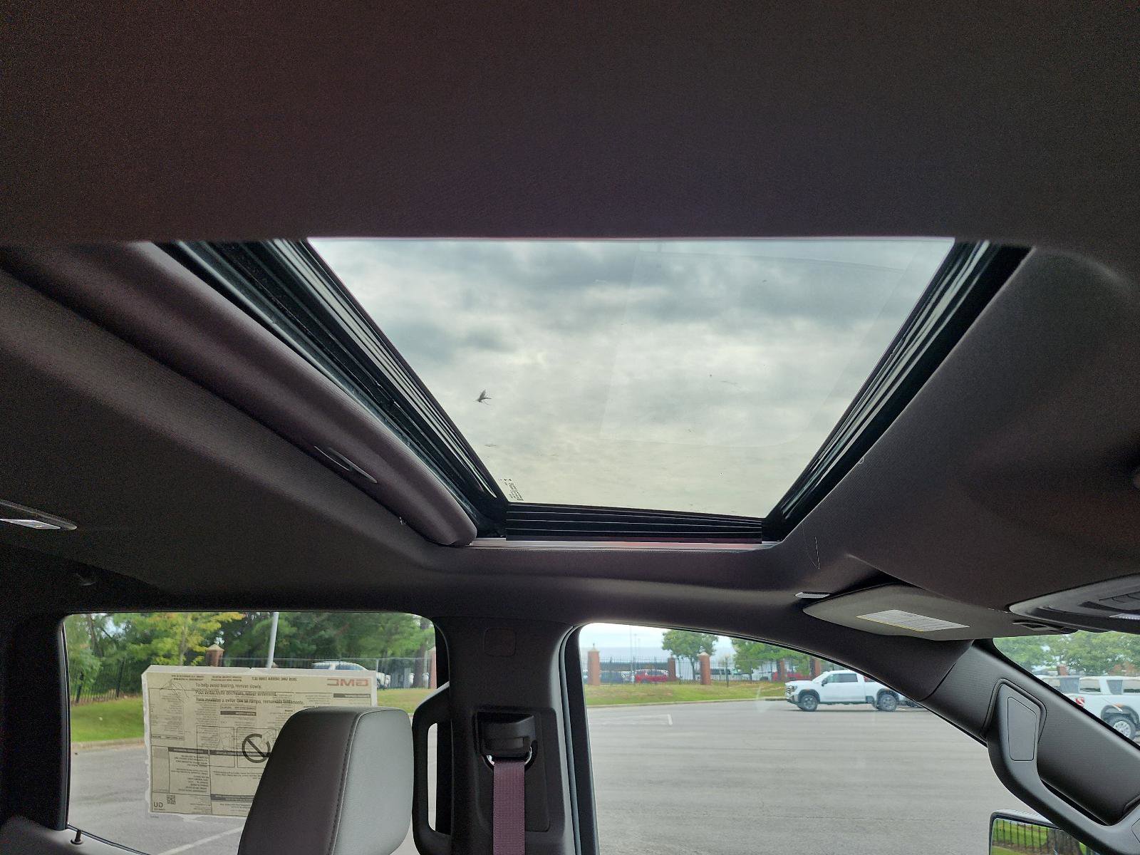 New 2026 GMC Sierra 1500 SLT w/ SLT Premium Plus Package image 9