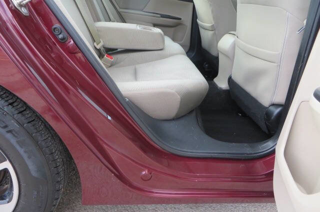 Used 2016 Honda Accord LX image 30