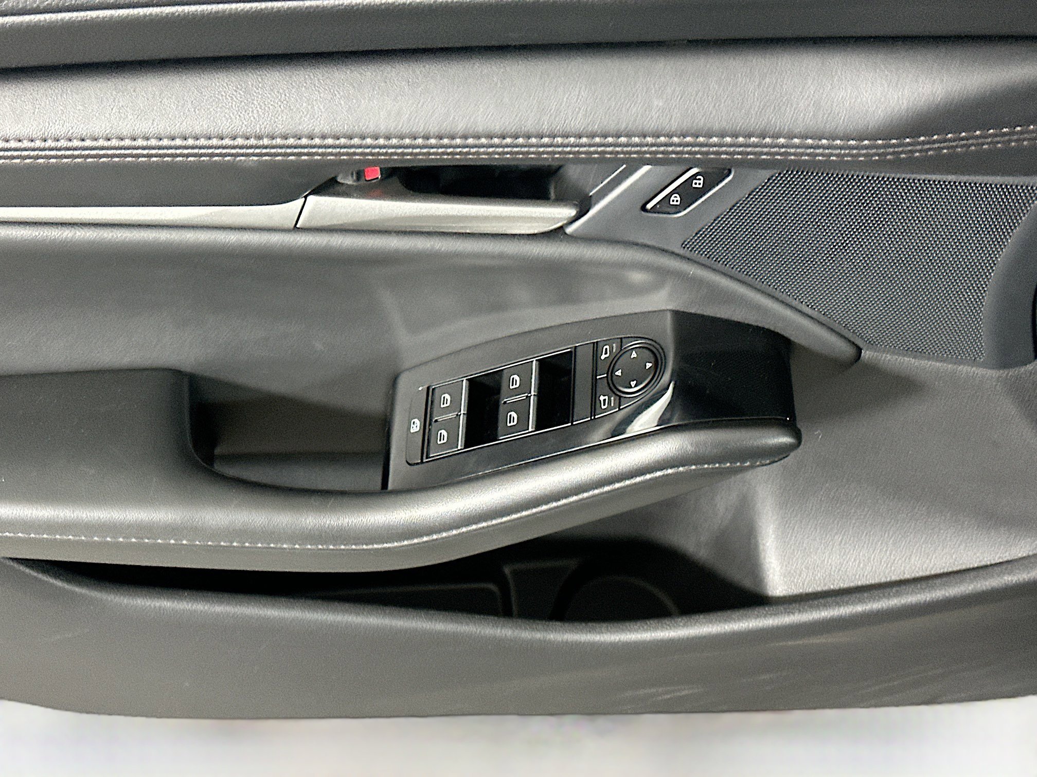 Used 2024 MAZDA MAZDA3 s image 15