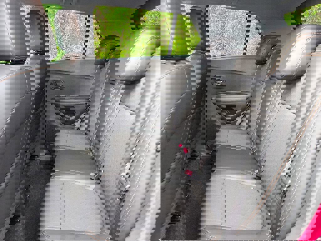 Certified 2022 Chevrolet Trax LT w/ Sport Edition image 31