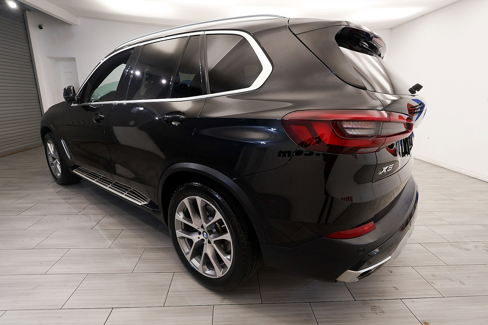 Used 2021 BMW X5 xDrive40i w/ Premium Package AWD/4WD image 3