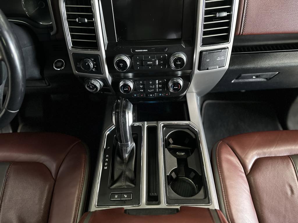 Used 2020 Ford F150 Platinum w/ Equipment Group 701A Luxury image 12