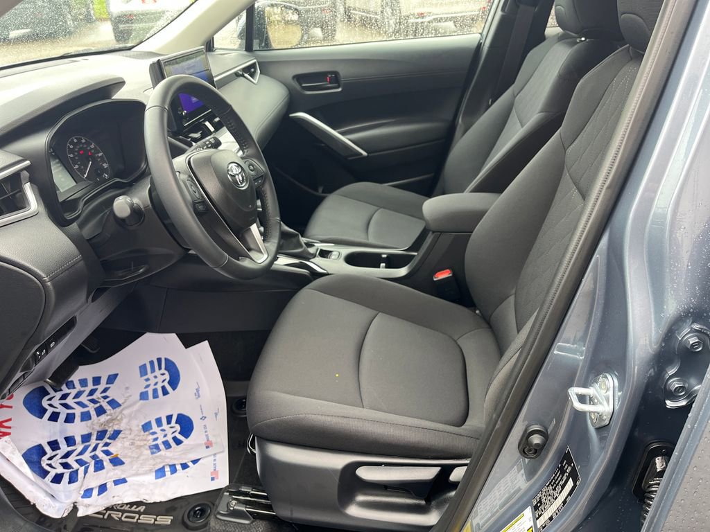Certified 2024 Toyota Corolla Cross LE image 10