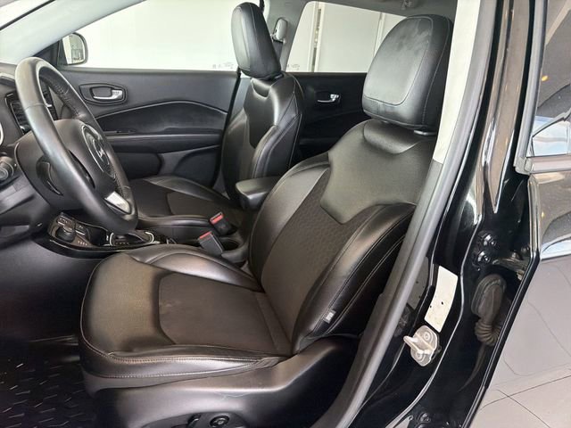 Used 2018 Jeep Compass Latitude AWD/4WD image 19