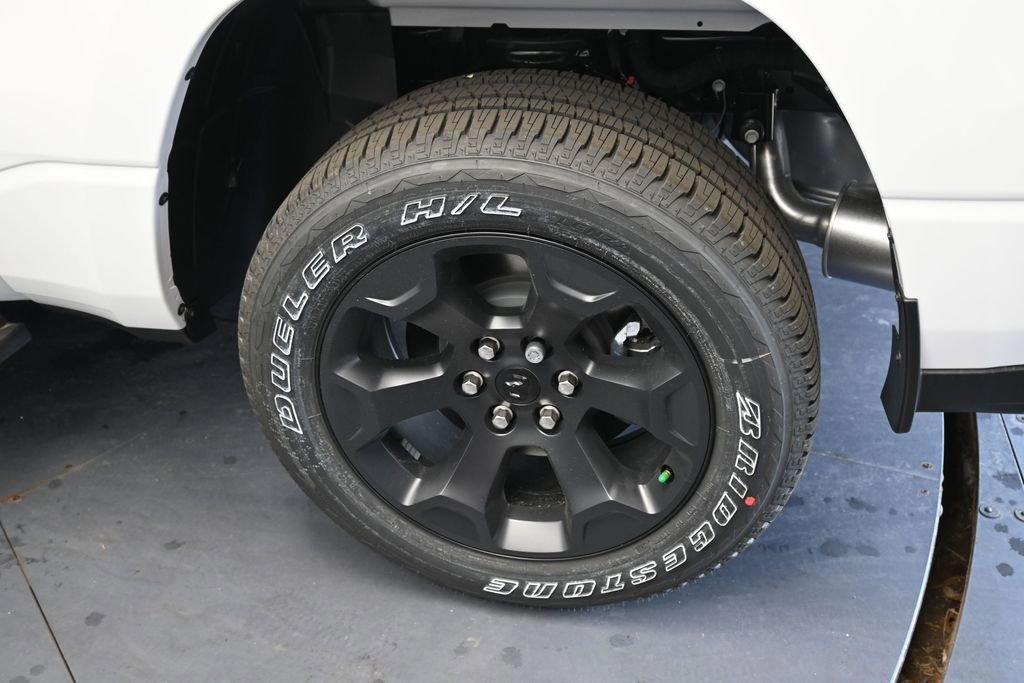 New 2026 RAM 1500 Express AWD/4WD image 9