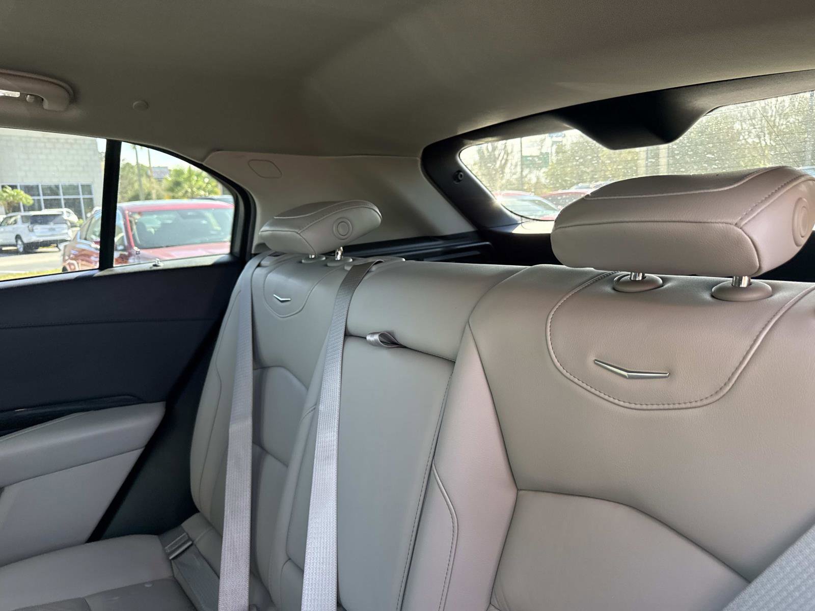 Used 2022 Cadillac XT4 Premium Luxury w/ Safety Alert Package image 16