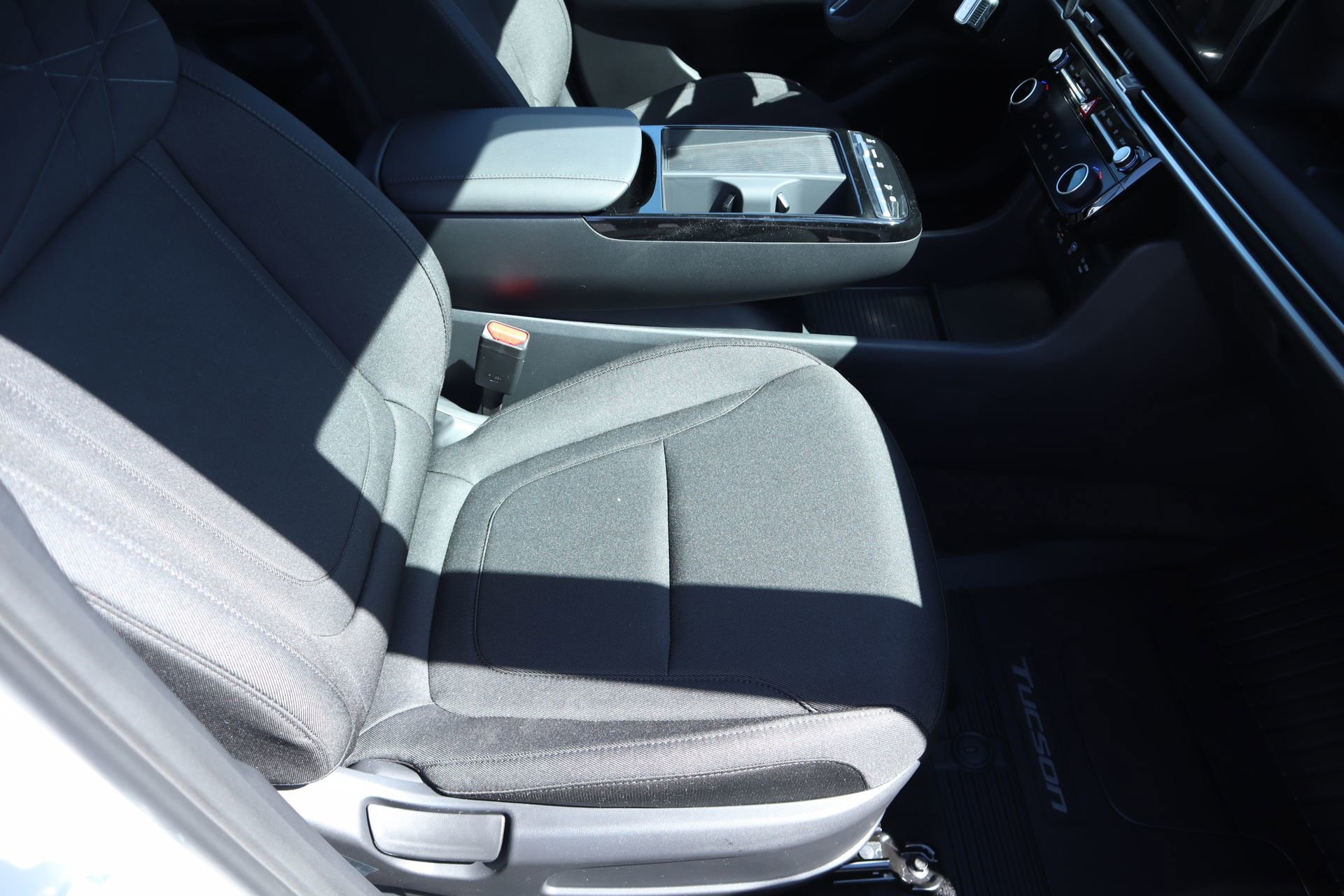 New 2026 Hyundai Tucson Blue SE image 11