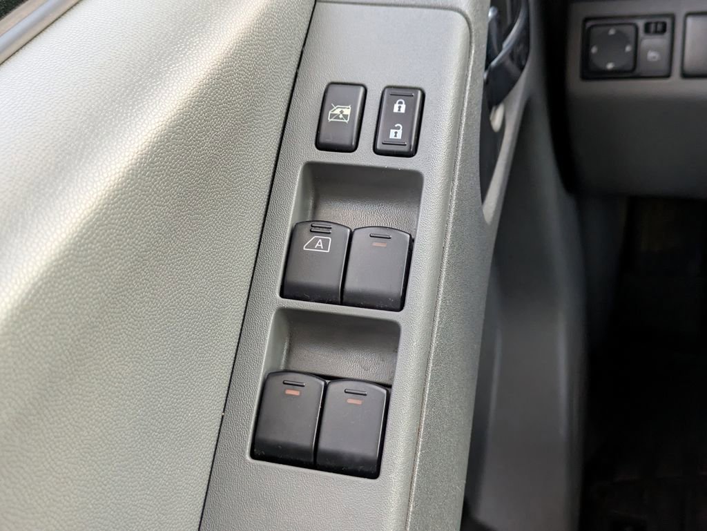 Used 2017 Nissan Frontier SV image 23