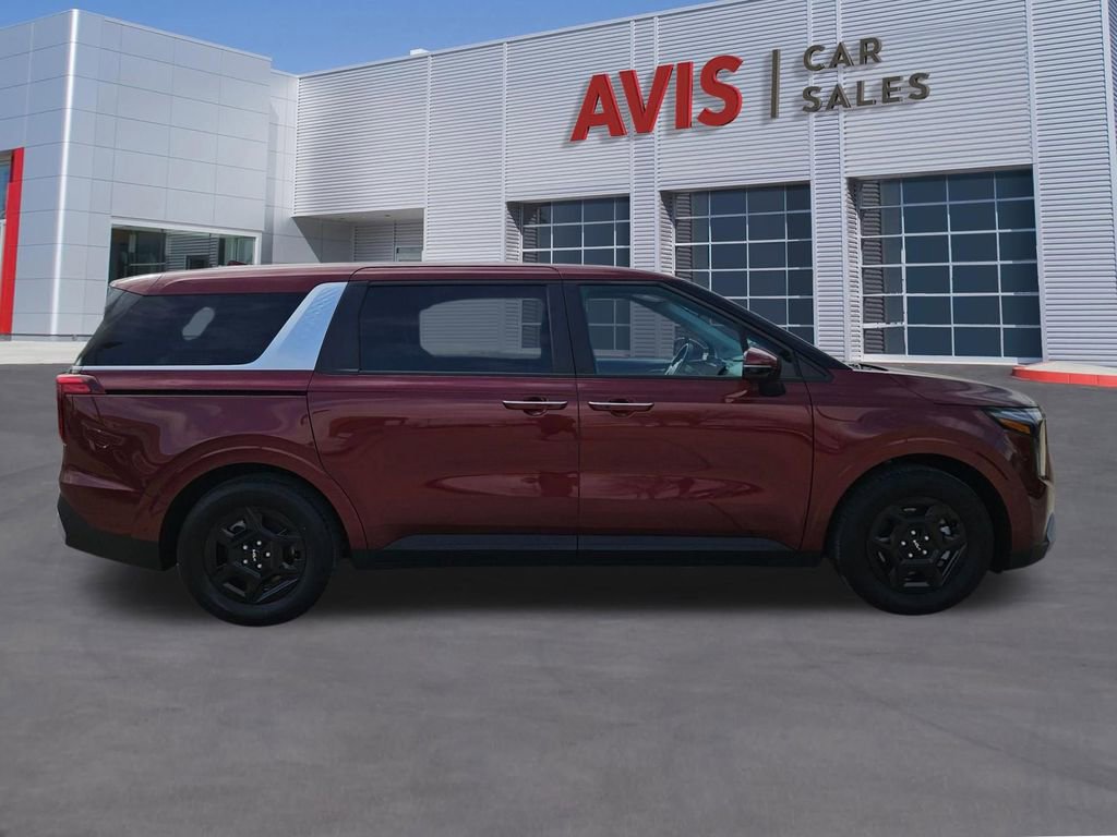Used 2025 Kia Carnival image 7