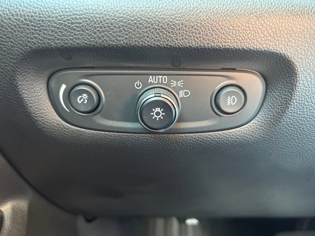 Used 2019 Chevrolet Traverse Premier w/ Redline Edition AWD/4WD image 22