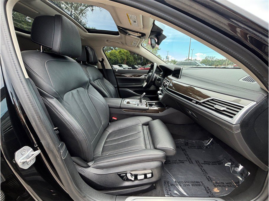Used 2021 BMW 740i xDrive AWD/4WD image 46