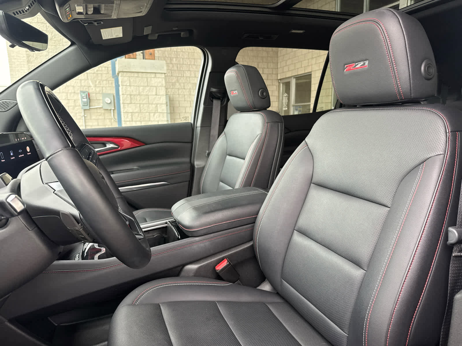 Certified 2024 Chevrolet Traverse Z71 w/ Enhanced Driving Package image 11