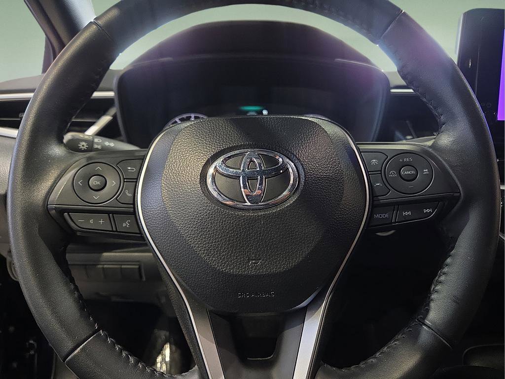 Certified 2025 Toyota Corolla SE image 25