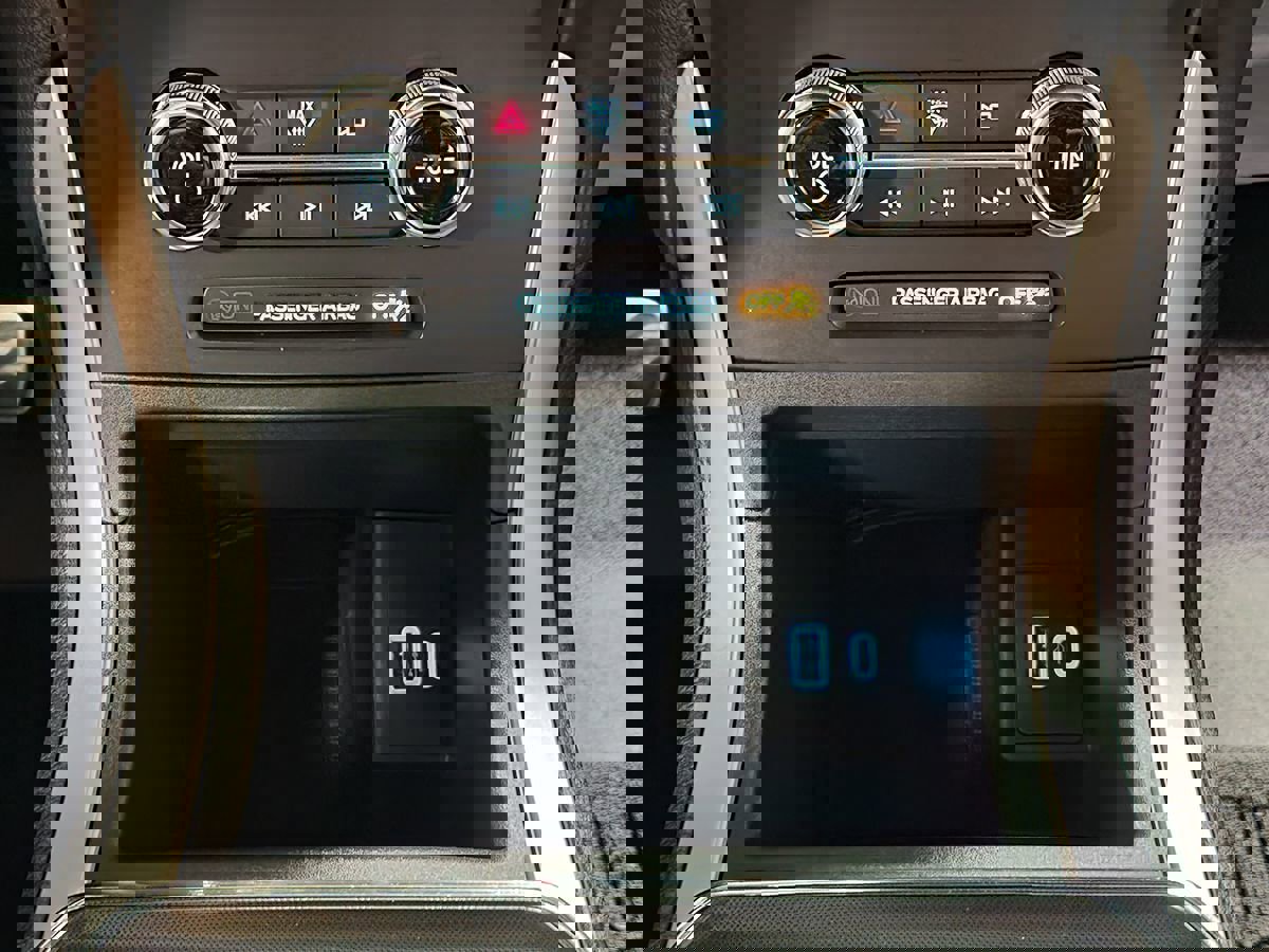 Used 2024 Ford Edge ST-Line image 39