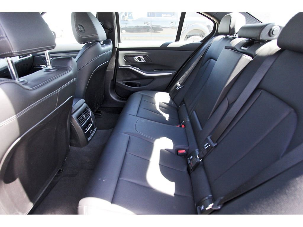 Used 2025 BMW 330i Sedan image 7