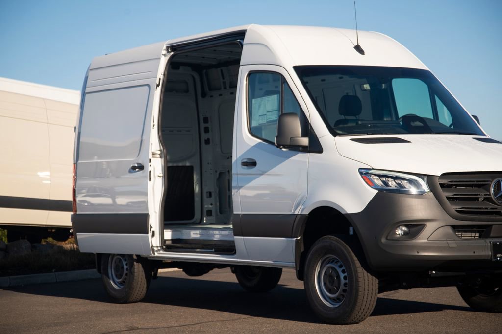 New 2026 Mercedes-Benz Sprinter 144 Cargo image 6