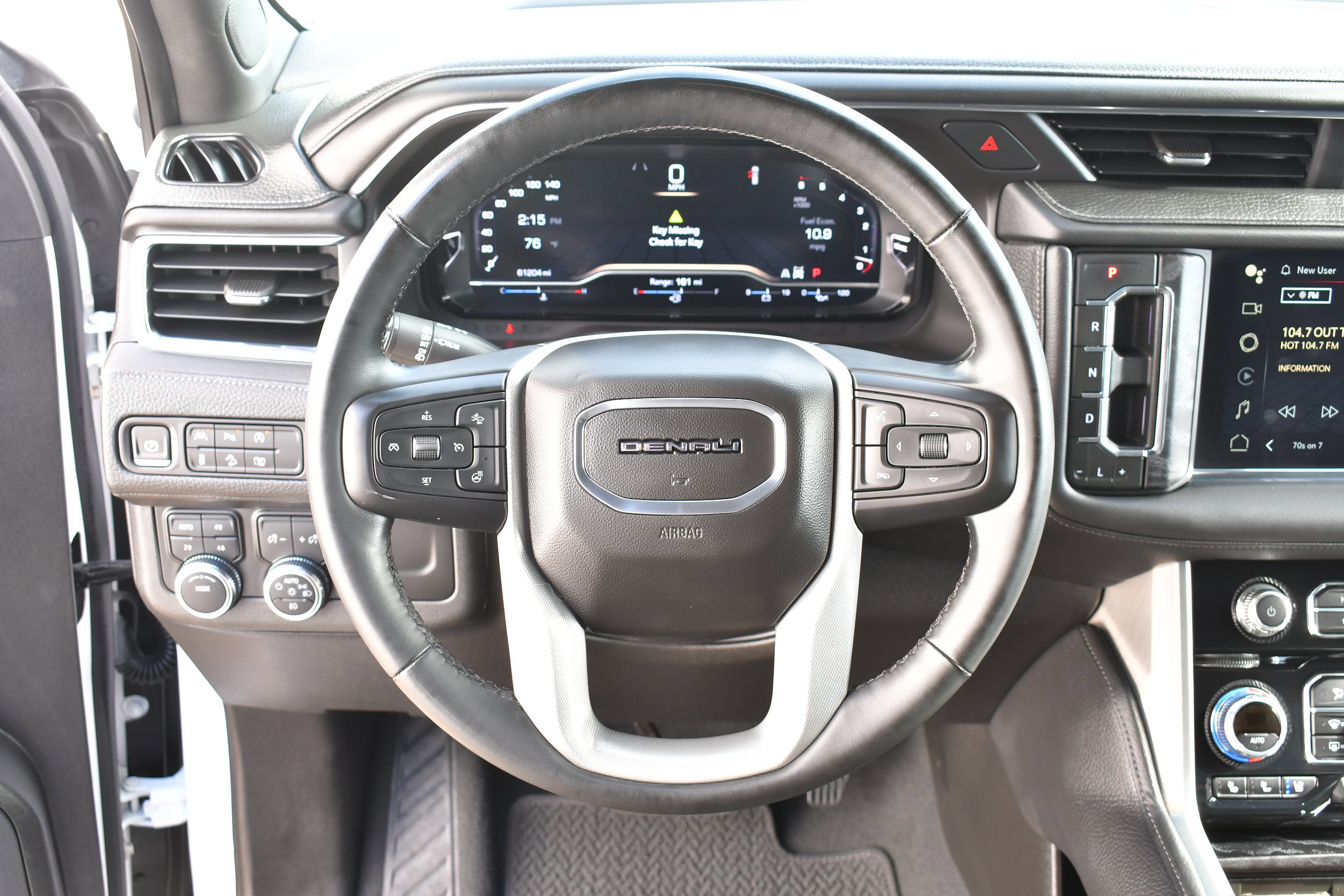 Used 2023 GMC Yukon Denali image 17