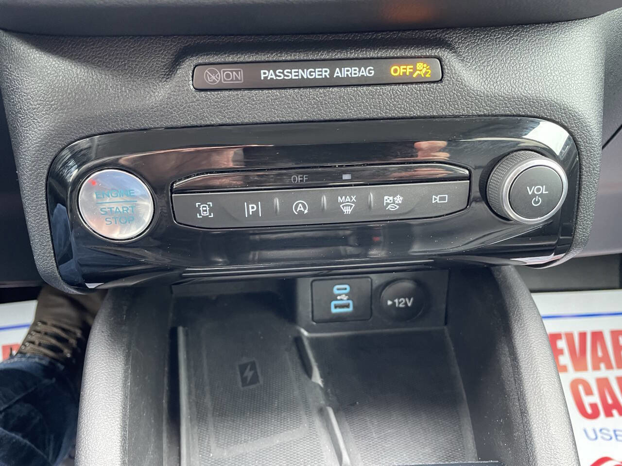 Used 2023 Ford Escape Platinum image 21