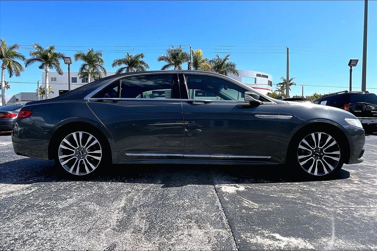 Used 2018 Lincoln Continental Reserve w/ Continental Climate Package image 31