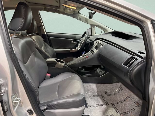Used 2013 Toyota Prius Four w/ Deluxe Solar Roof Pkg FWD image 25