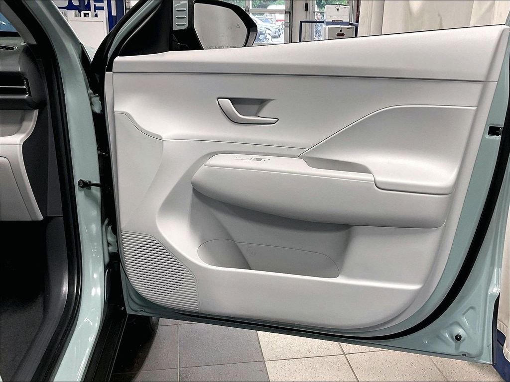 Certified 2024 Hyundai Kona SE AWD/4WD image 12