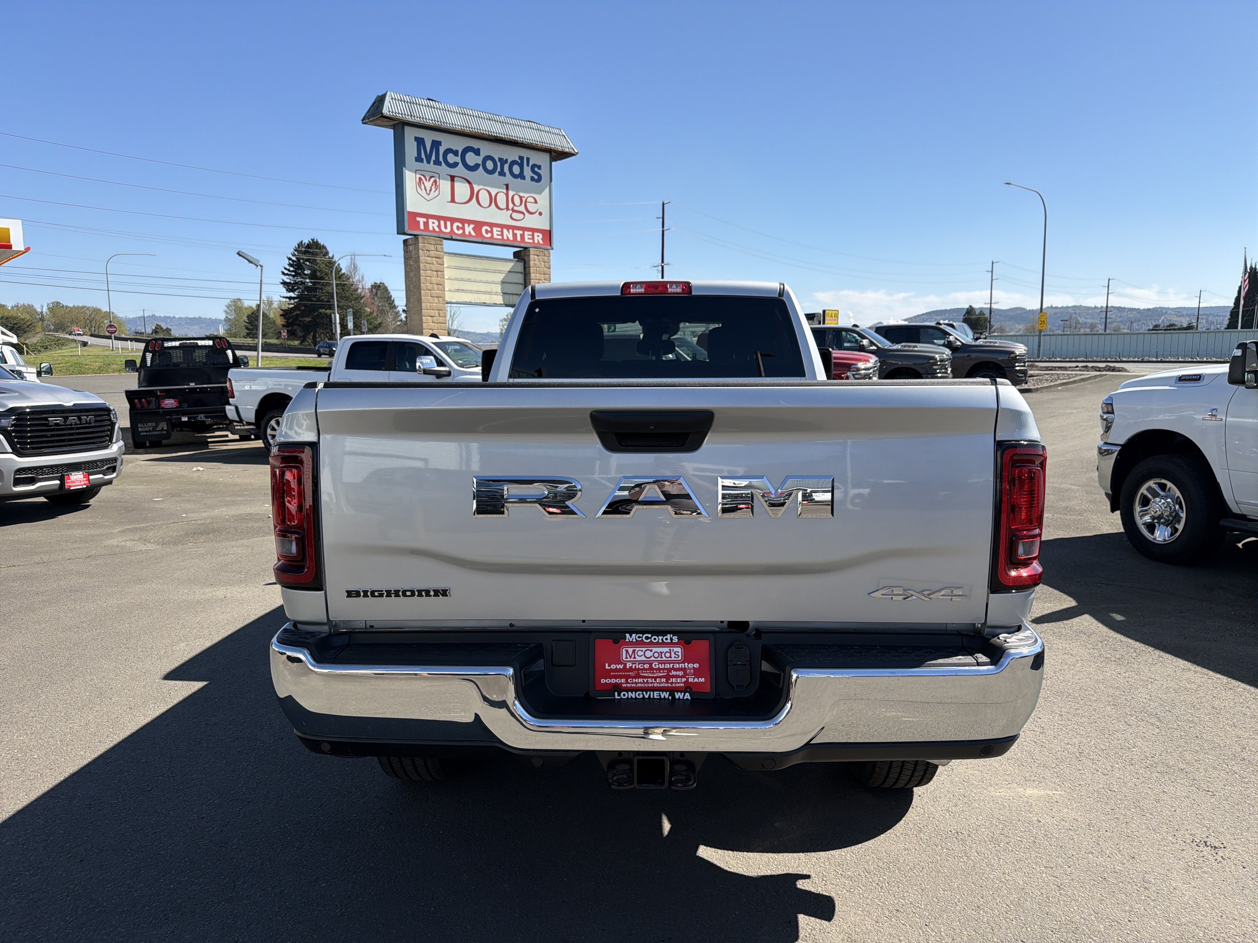 New 2026 RAM 3500 Big Horn AWD/4WD image 4