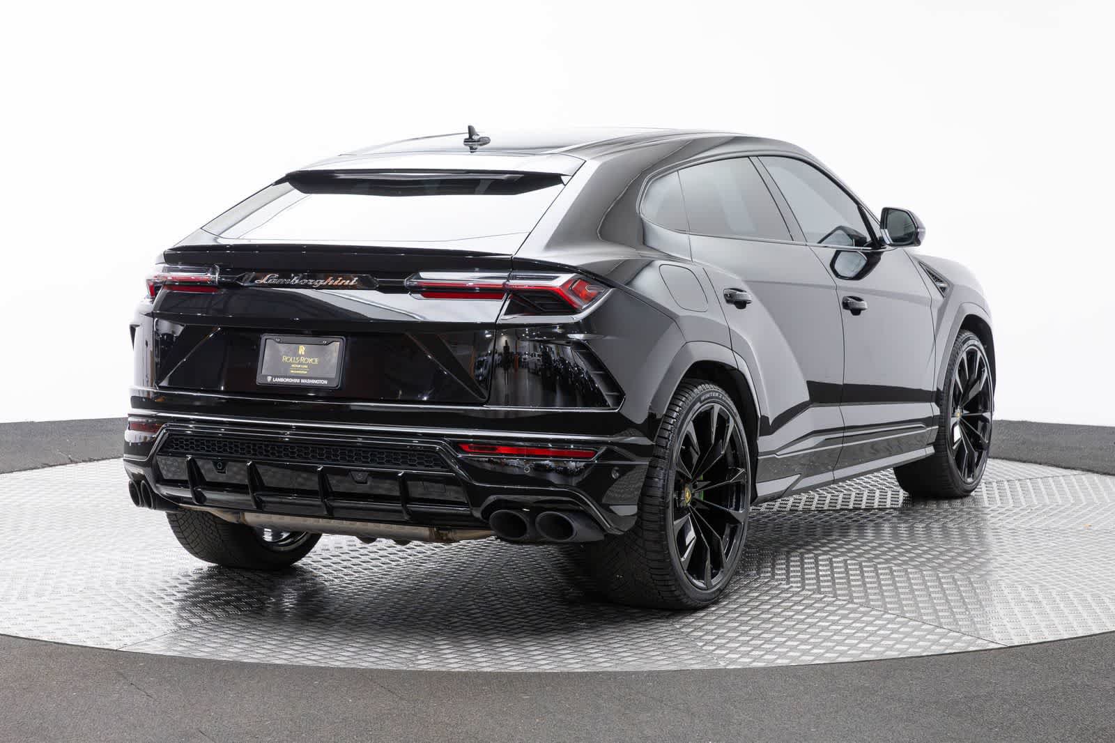 Used 2022 Lamborghini Urus AWD/4WD image 21