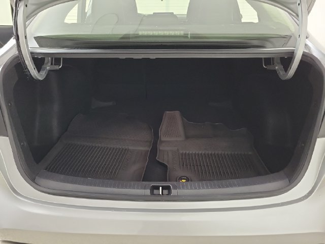 Used 2026 Toyota Corolla LE FWD image 10