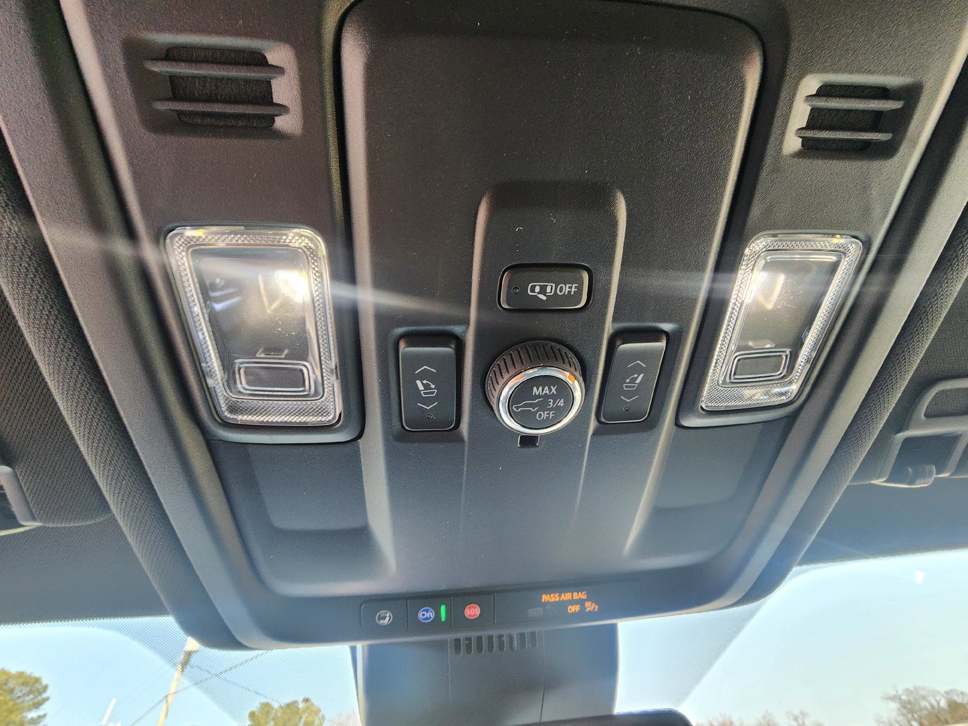 Used 2025 GMC Yukon Elevation AWD/4WD image 17