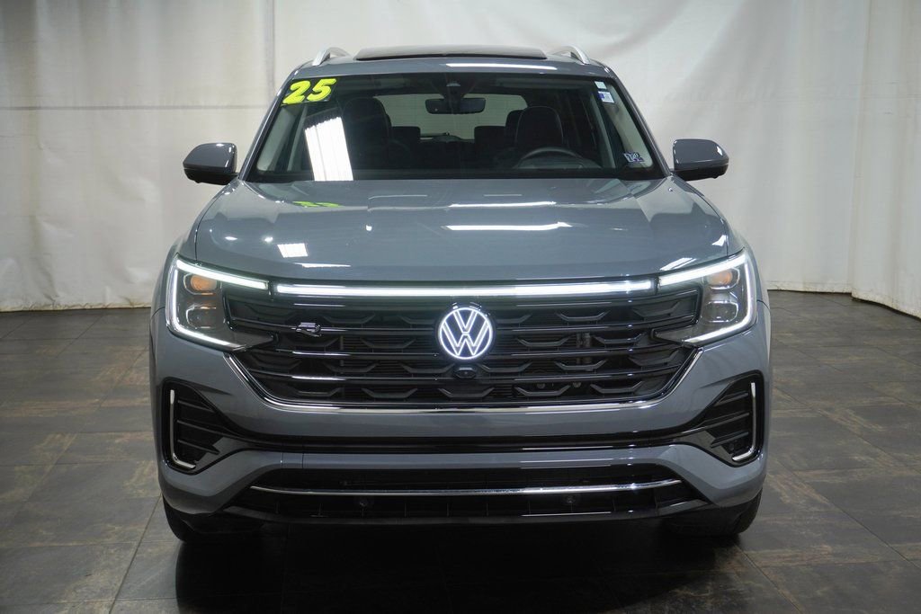 Used 2025 Volkswagen Atlas SEL Premium R-Line AWD/4WD image 11