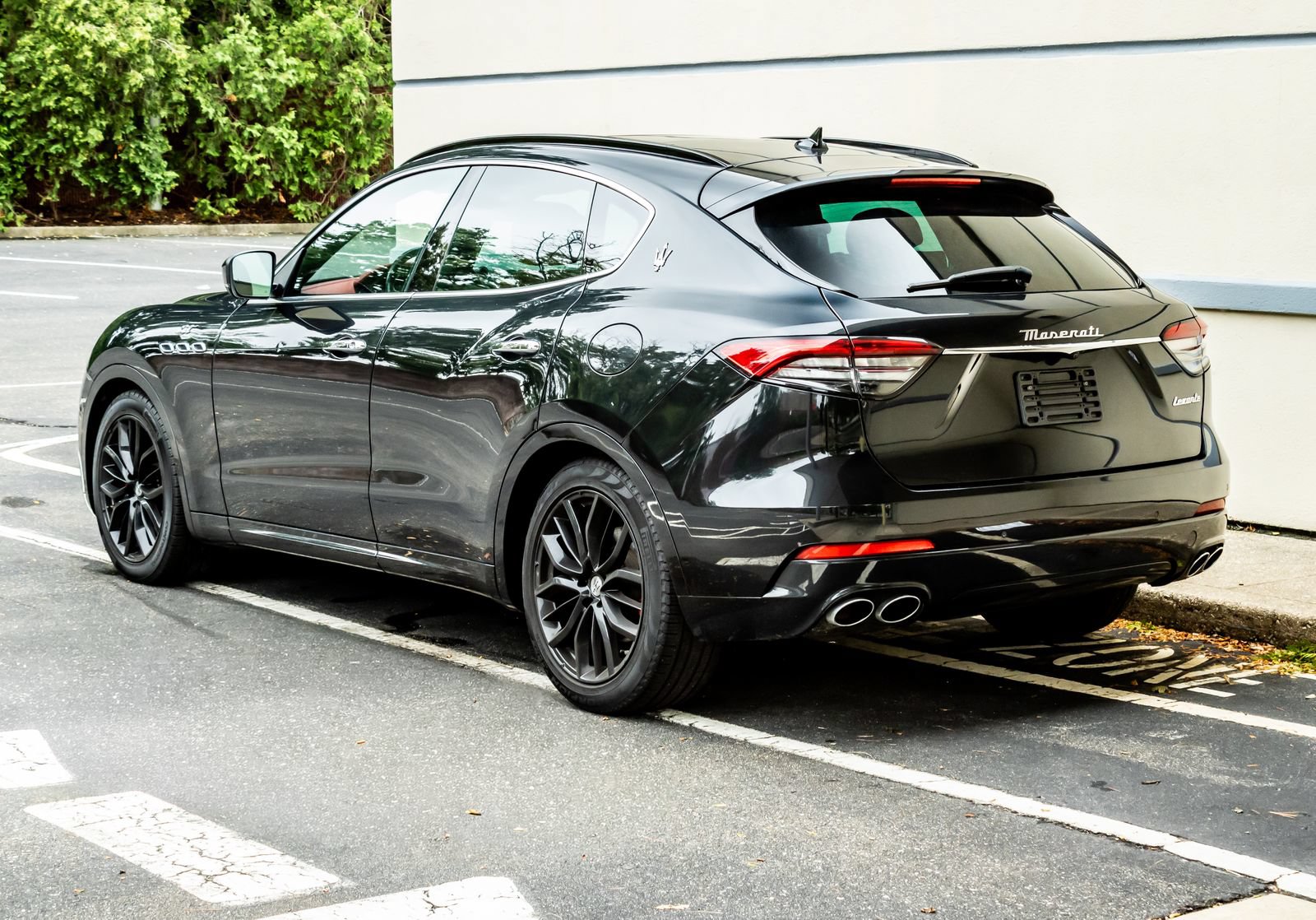Used 2022 Maserati Levante GT AWD/4WD image 6