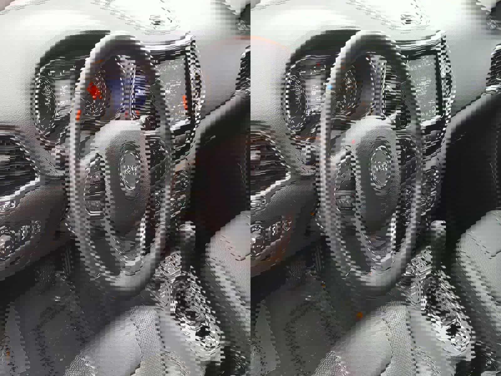 Certified 2019 Jeep Cherokee Limited image 10