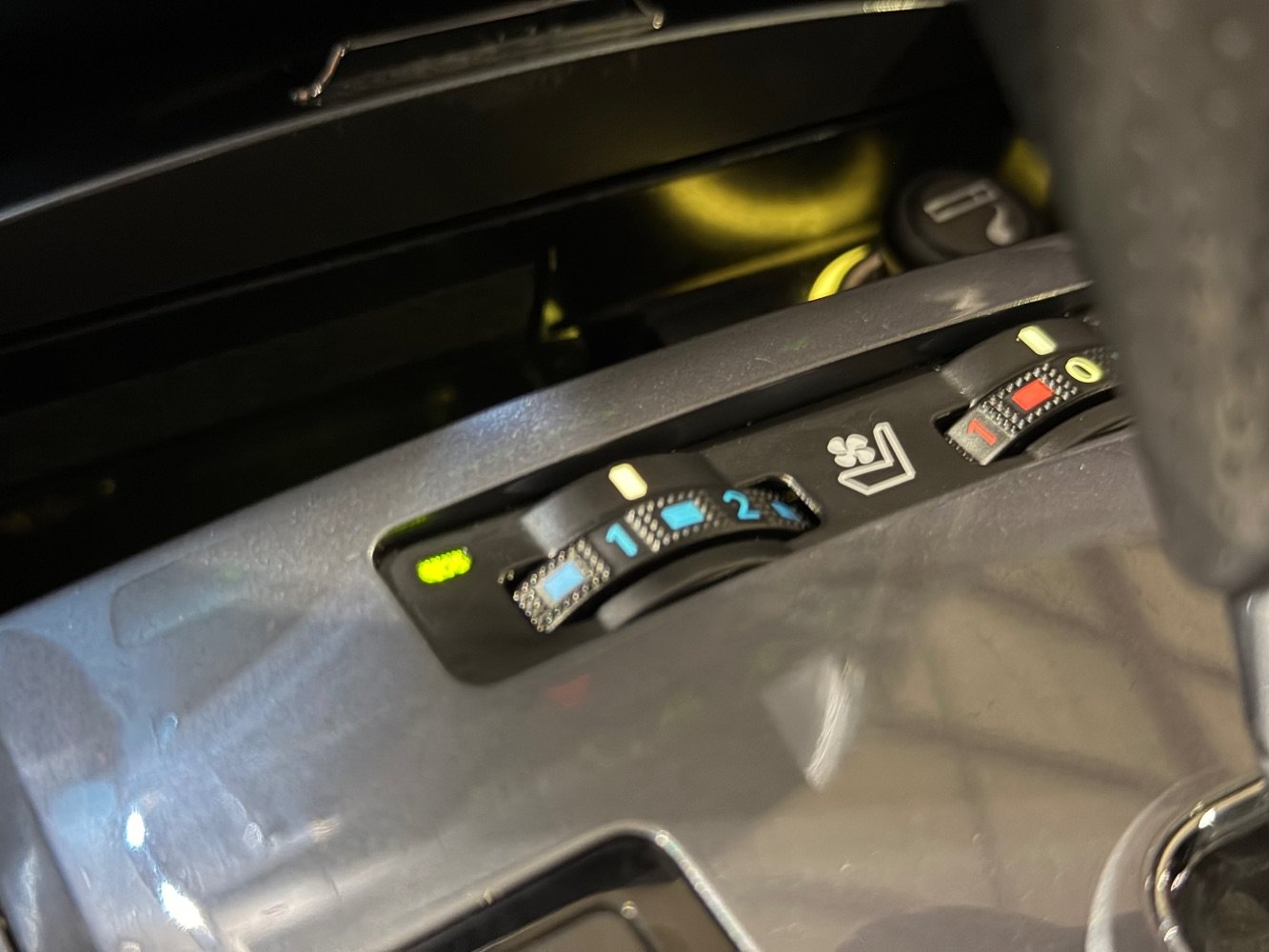Used 2013 Lexus IS 250C RWD image 31