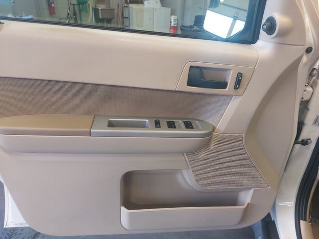Used 2010 Ford Escape XLT image 25