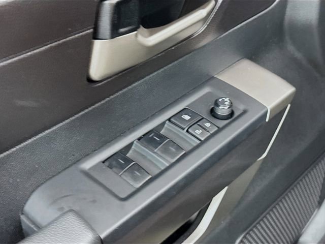 Used 2022 Toyota Tundra SR5 w/ SR5 Convenience Package image 18