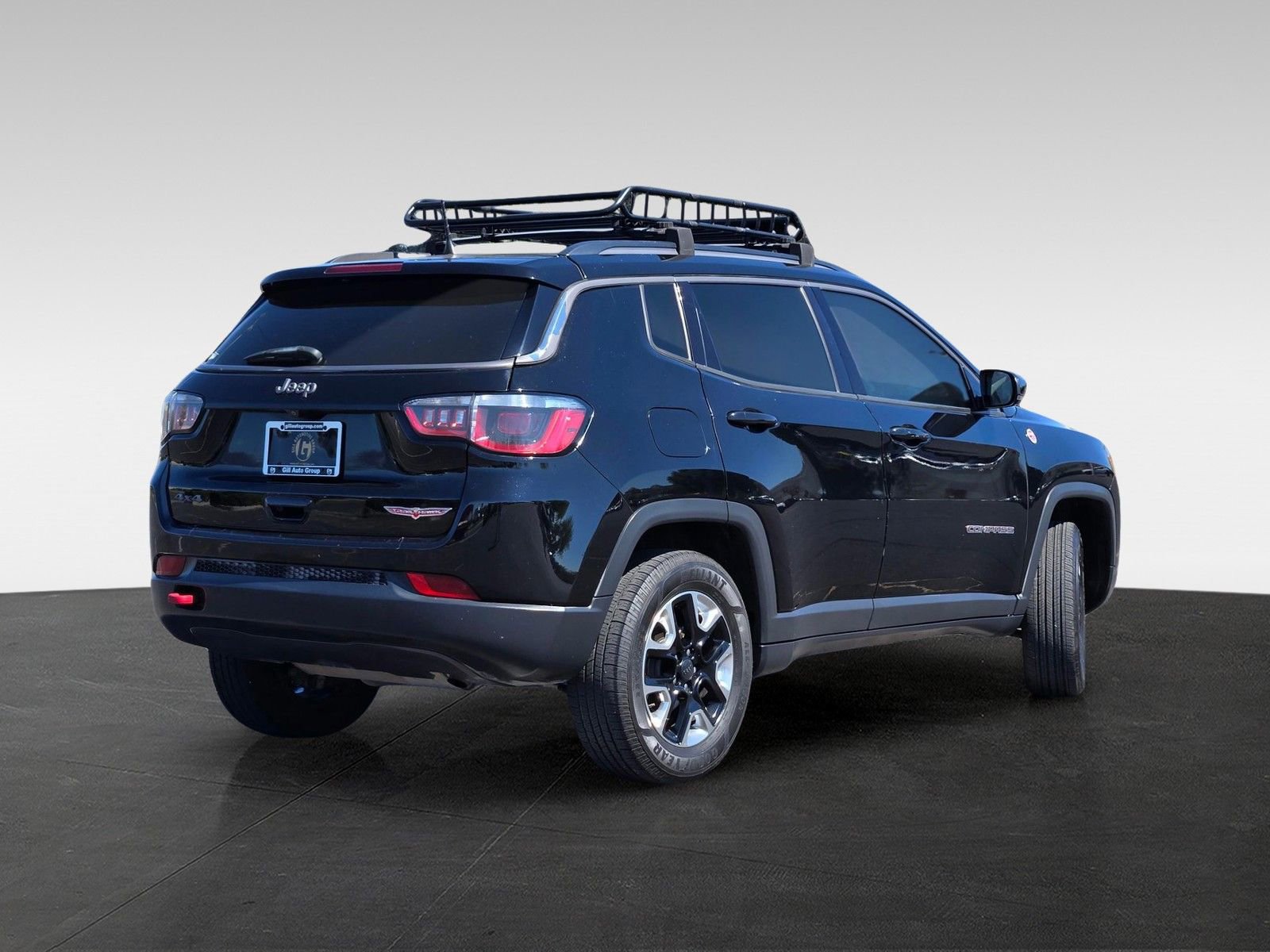 Used 2017 Jeep Compass Trailhawk w/ Leather Interior Group AWD/4WD image 4