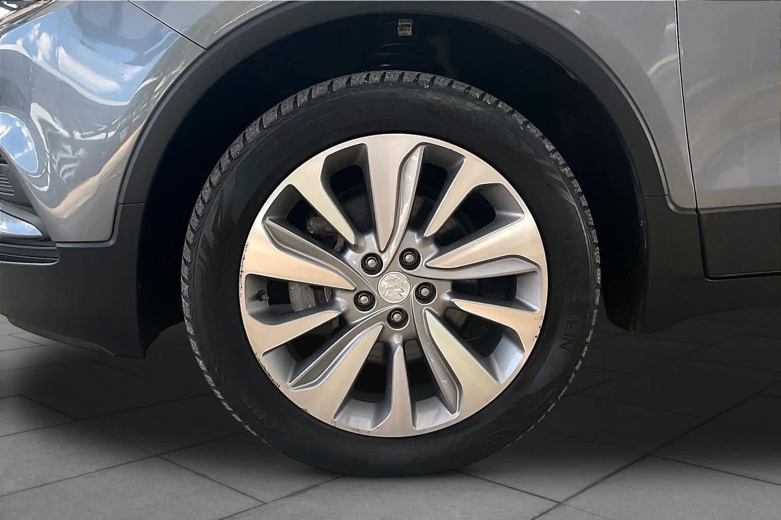 Used 2020 Buick Encore Preferred AWD/4WD image 11