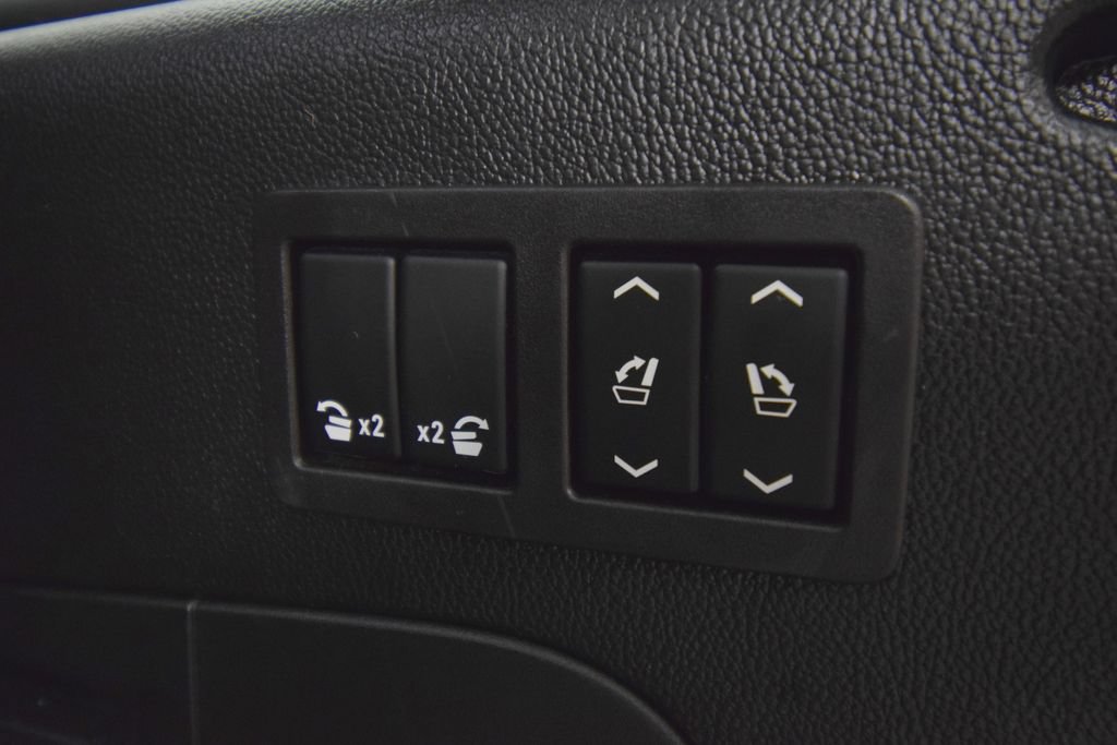 Used 2020 Chevrolet Suburban Premier w/ RST 6.2L Performance Edition AWD/4WD image 37