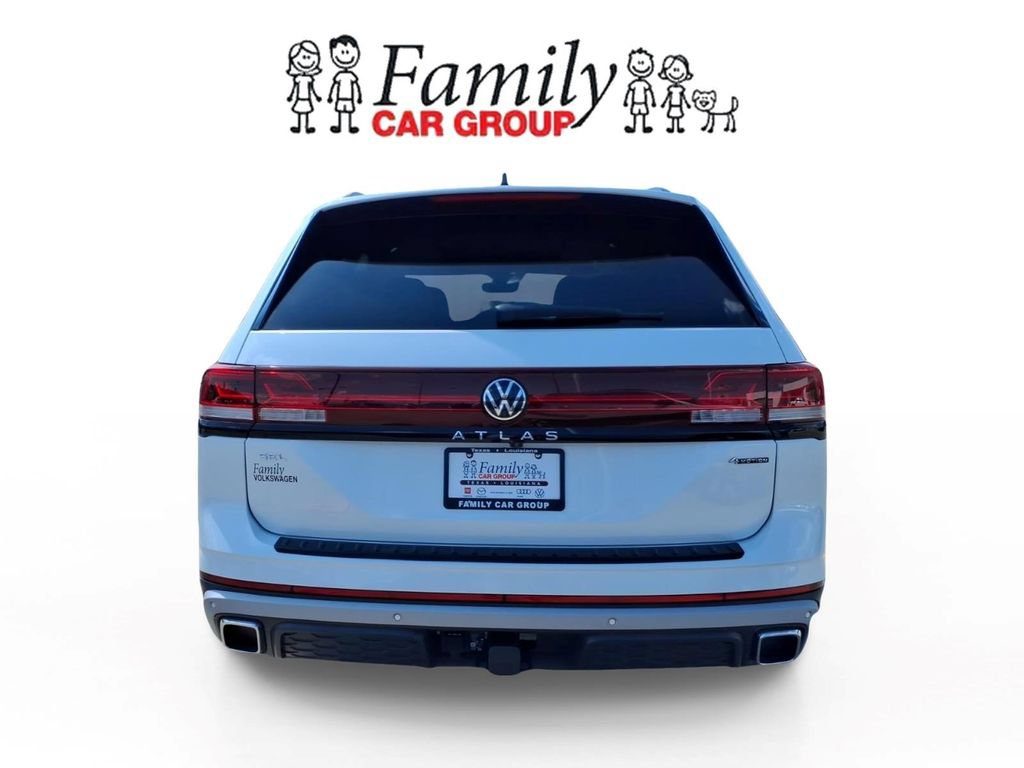 Used 2024 Volkswagen Atlas Peak Edition SEL AWD/4WD image 3