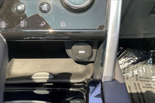 Used 2020 Land Rover Discovery Sport SE AWD/4WD image 15