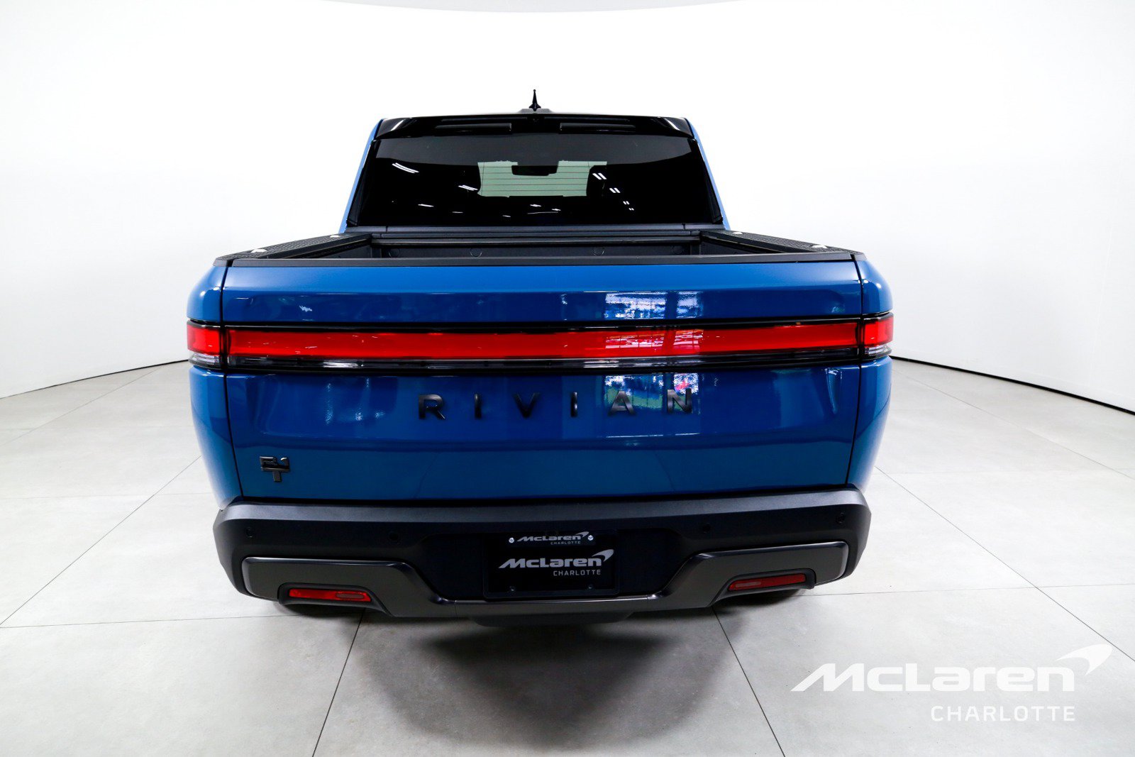 Used 2026 Rivian R1T Adventure Dual AWD/4WD image 7