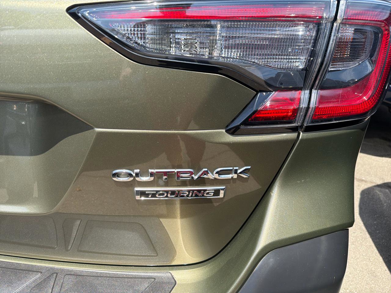 Used 2021 Subaru Outback Touring AWD/4WD image 8
