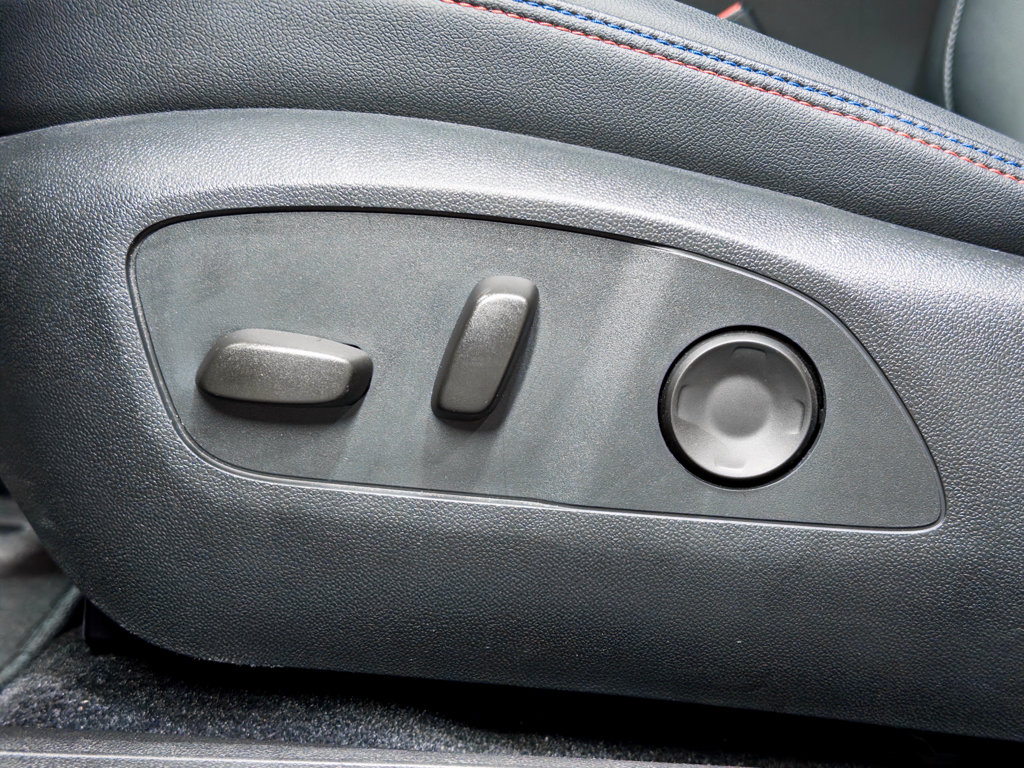 Used 2024 Chevrolet Equinox EV RS w/ Active Safety Package 3 FWD image 7