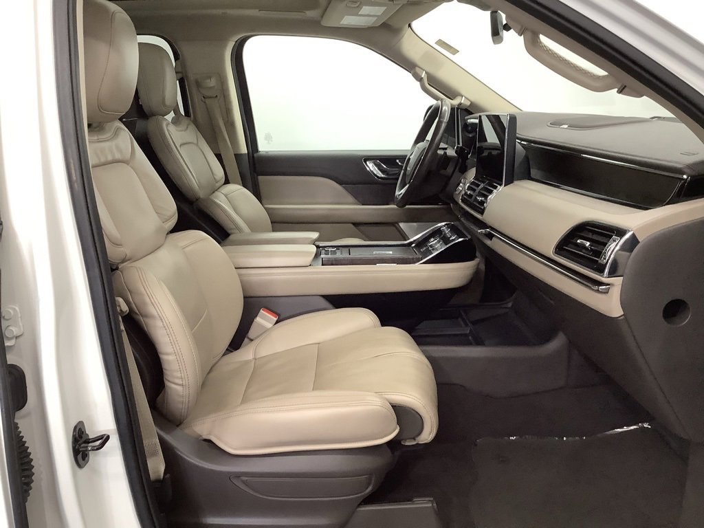 Used 2022 Lincoln Navigator Reserve image 29