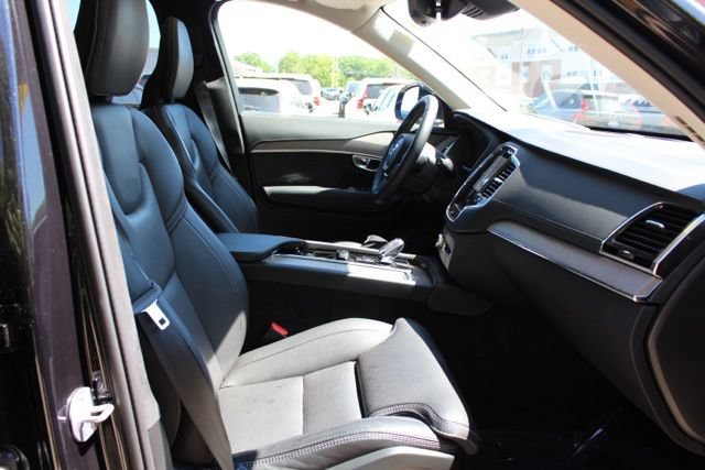Used 2024 Volvo XC90 B6 Ultimate w/ Lounge Package AWD/4WD image 18
