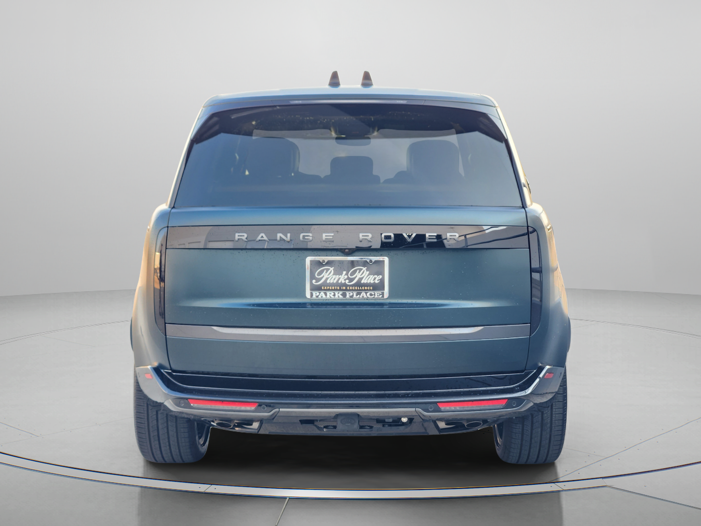 Certified 2026 Land Rover Range Rover SE AWD/4WD image 4
