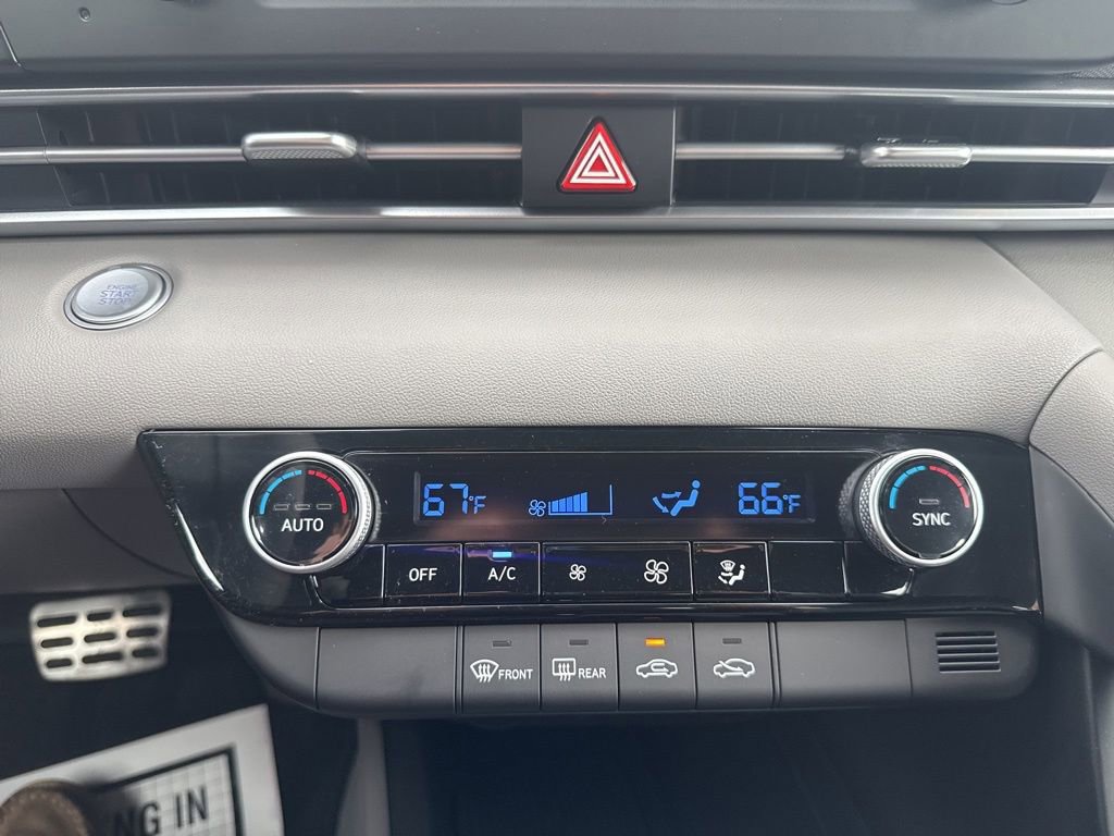 Used 2025 Hyundai Elantra Sport image 34