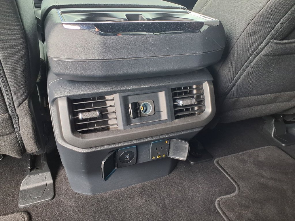 Used 2024 Ford F150 XLT w/ XLT Black Appearance Package RWD image 16
