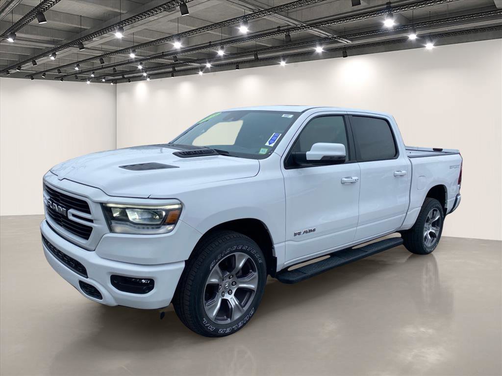 Used 2023 RAM 1500 Laramie AWD/4WD image 3
